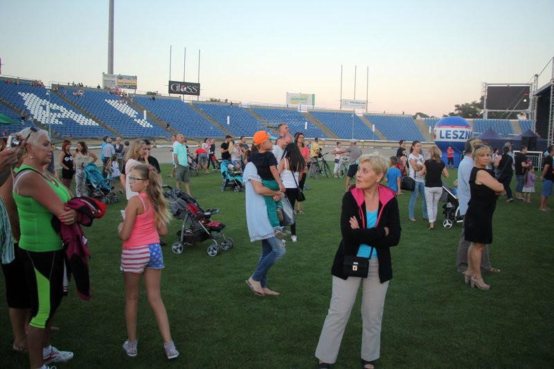 Balonowe widowisko na stadionie (zdjęcia)