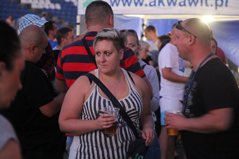 Balonowe widowisko na stadionie (zdjęcia)