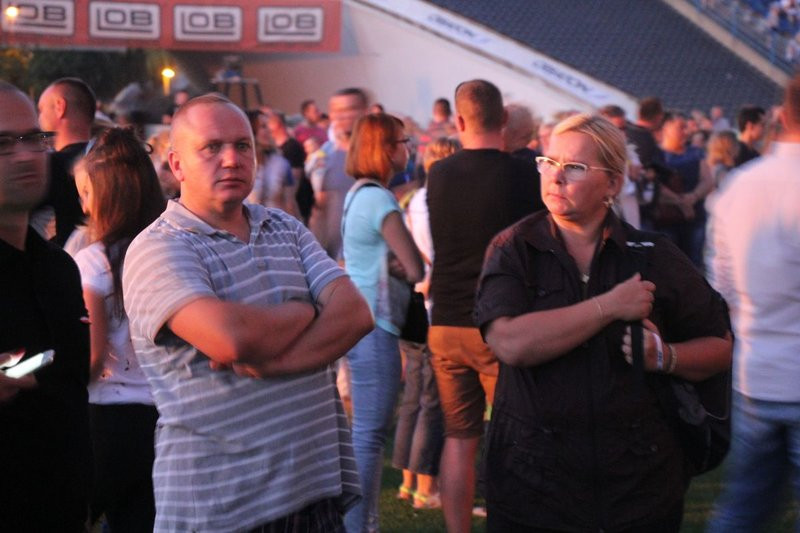 Balonowe widowisko na stadionie (zdjęcia)