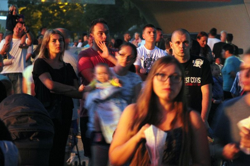 Balonowe widowisko na stadionie (zdjęcia)
