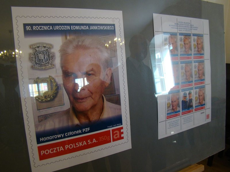 Latająca poczta. Symbol Leszna (kilka zdjęć)