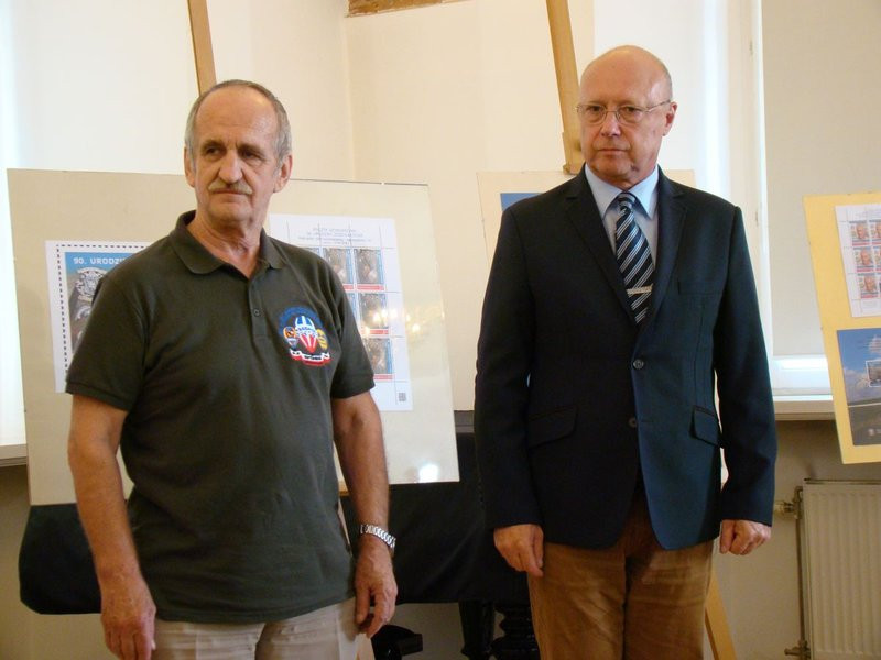 Latająca poczta. Symbol Leszna (kilka zdjęć)