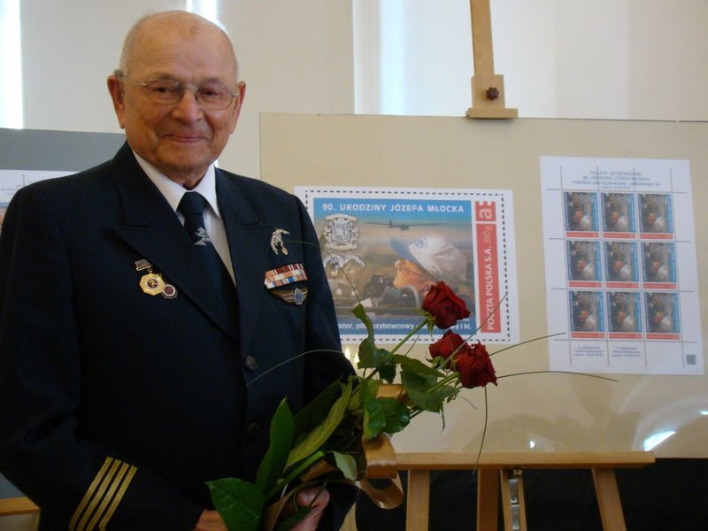Latająca poczta. Symbol Leszna (kilka zdjęć)