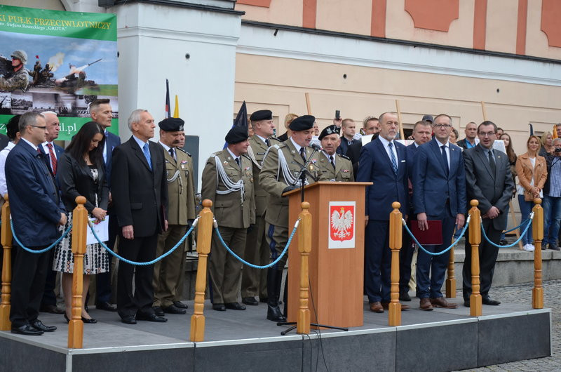 Dywizyjna przysięga na leszczyńskim rynku (zdjęcia)