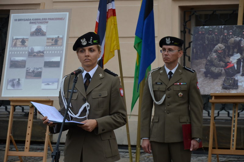 Dywizyjna przysięga na leszczyńskim rynku (zdjęcia)