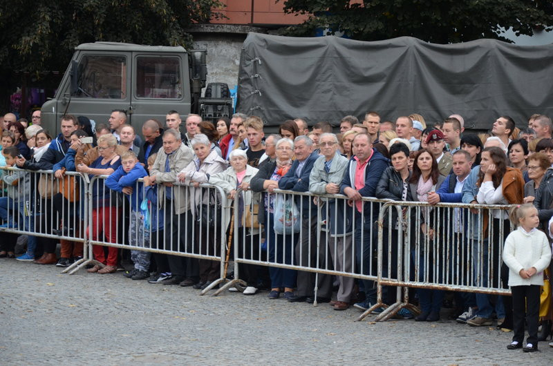 Dywizyjna przysięga na leszczyńskim rynku (zdjęcia)