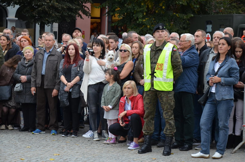 Dywizyjna przysięga na leszczyńskim rynku (zdjęcia)