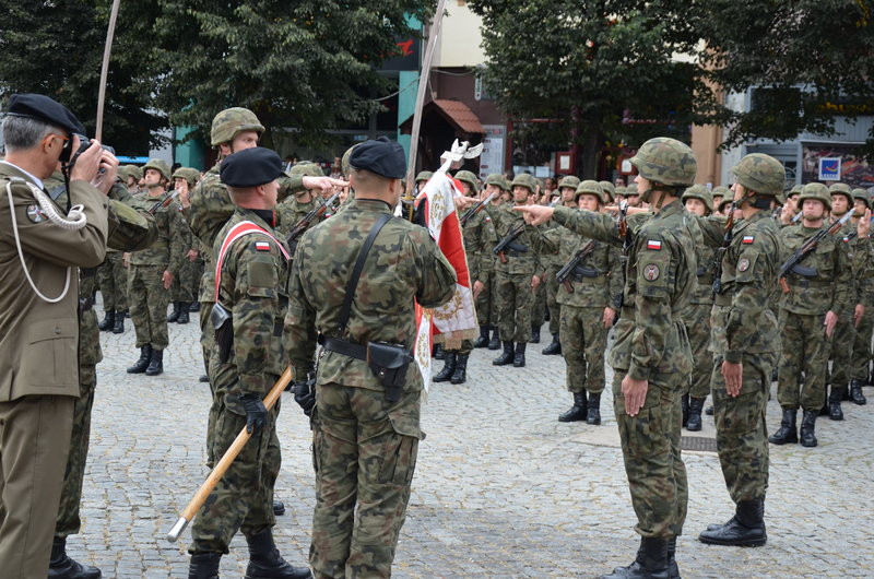 Dywizyjna przysięga na leszczyńskim rynku (zdjęcia)