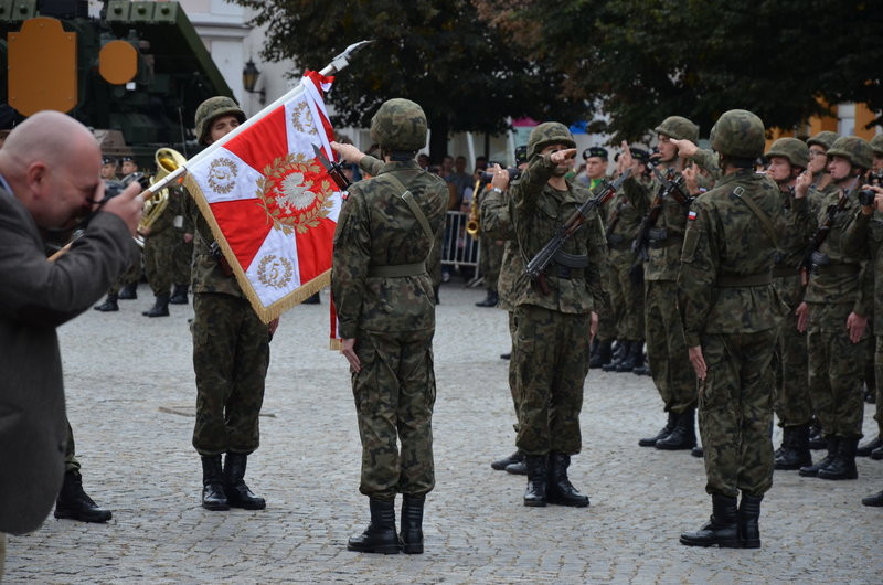 Dywizyjna przysięga na leszczyńskim rynku (zdjęcia)