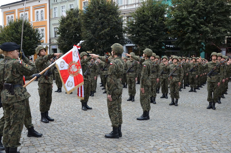 Dywizyjna przysięga na leszczyńskim rynku (zdjęcia)