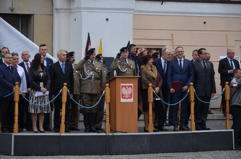 Dywizyjna przysięga na leszczyńskim rynku (zdjęcia)