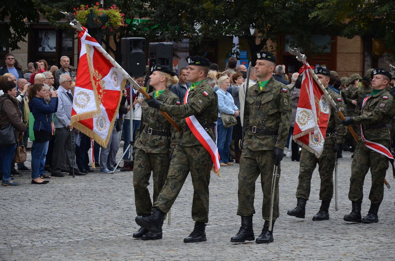 Dywizyjna przysięga na leszczyńskim rynku (zdjęcia)