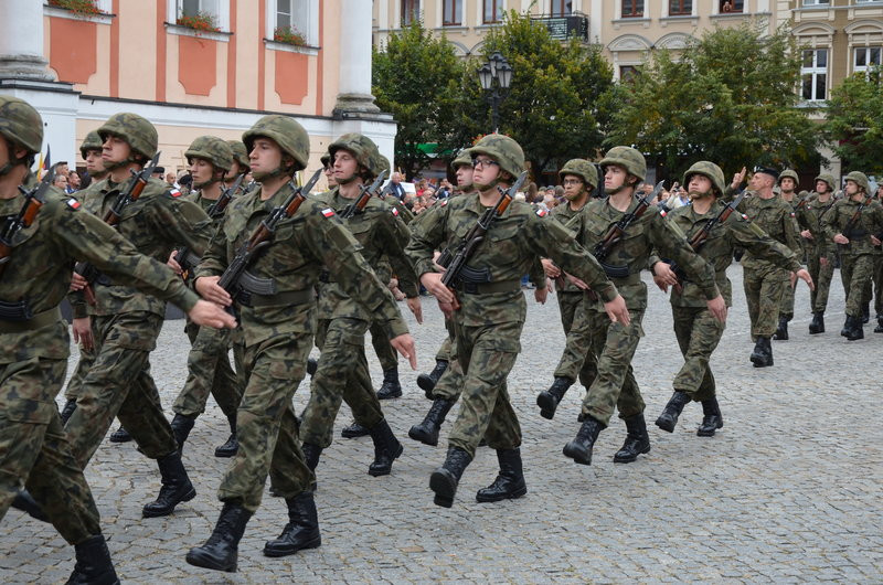 Dywizyjna przysięga na leszczyńskim rynku (zdjęcia)
