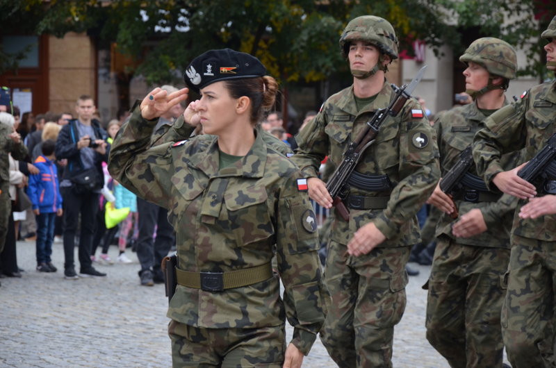 Dywizyjna przysięga na leszczyńskim rynku (zdjęcia)