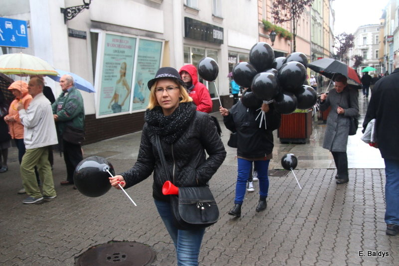 Czarny Protest w Lesznie (zdjęcia)