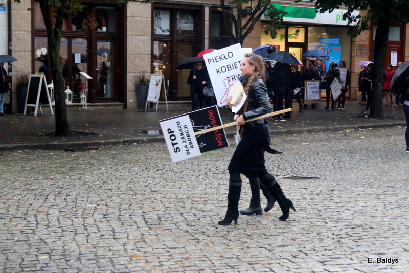 Czarny Protest w Lesznie (zdjęcia)