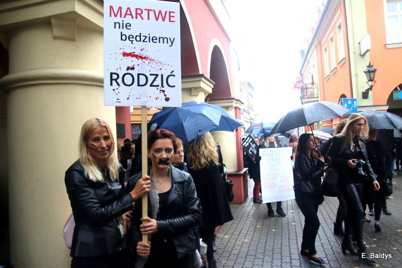 Czarny Protest w Lesznie (zdjęcia)