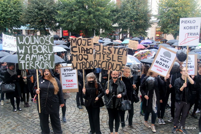 Czarny Protest w Lesznie (zdjęcia)
