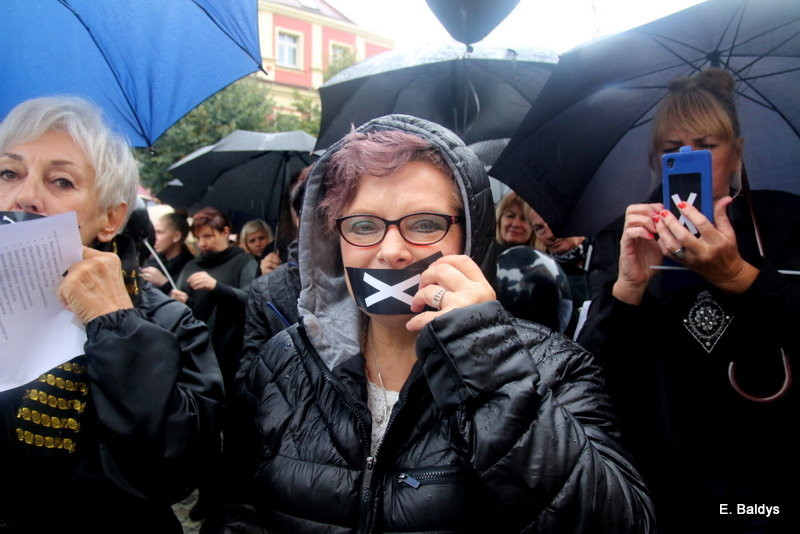 Czarny Protest w Lesznie (zdjęcia)