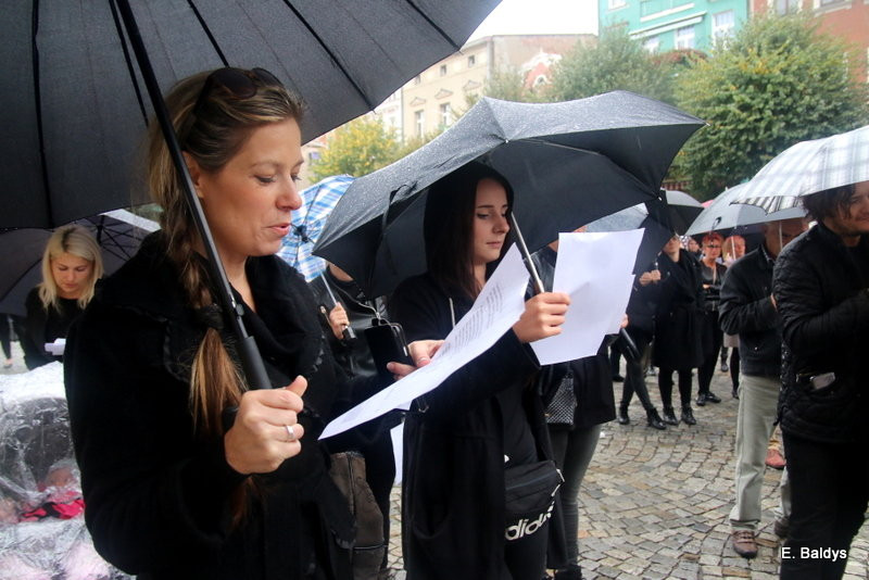 Czarny Protest w Lesznie (zdjęcia)