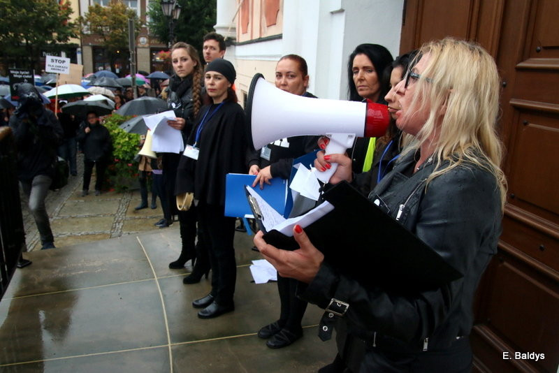 Czarny Protest w Lesznie (zdjęcia)