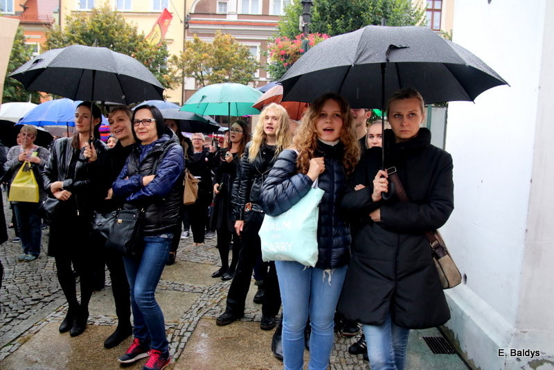 Czarny Protest w Lesznie (zdjęcia)