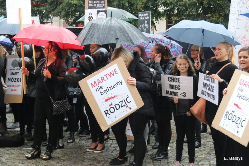Czarny Protest w Lesznie (zdjęcia)