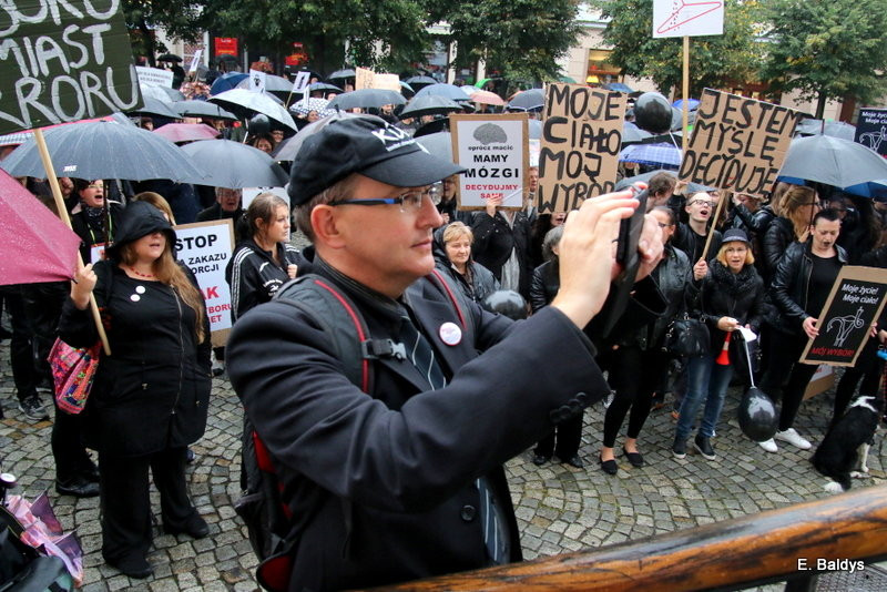 Czarny Protest w Lesznie (zdjęcia)
