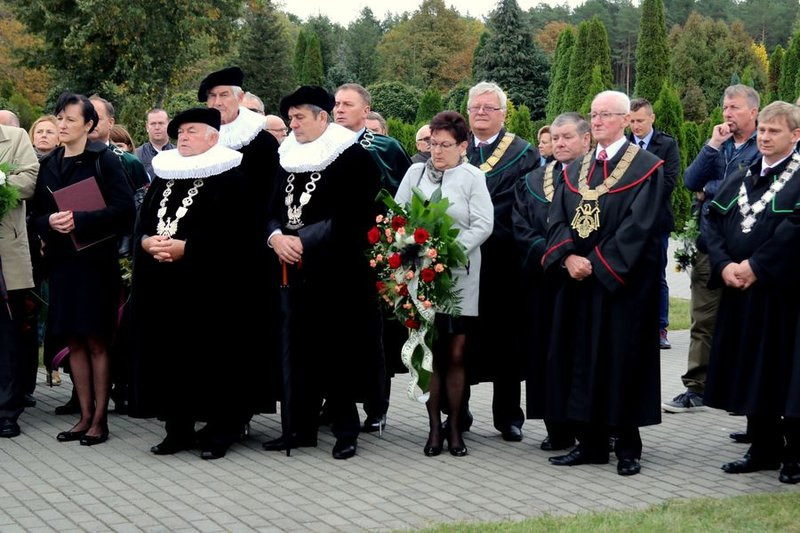 Pożegnanie rzemieślnika (kilka zdjęć)