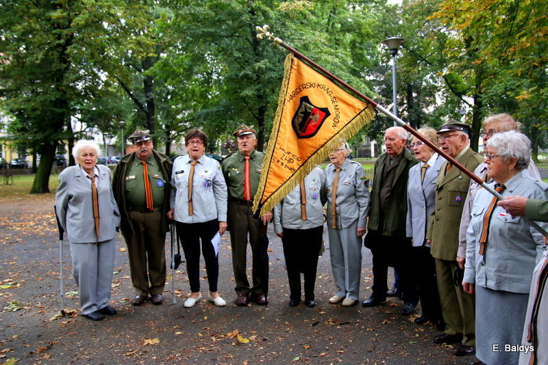 Harcerska zbiórka na Placu Kościuszki (kilka zdjęć)