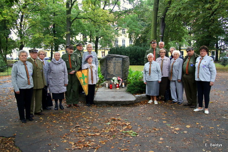 Harcerska zbiórka na Placu Kościuszki (kilka zdjęć)