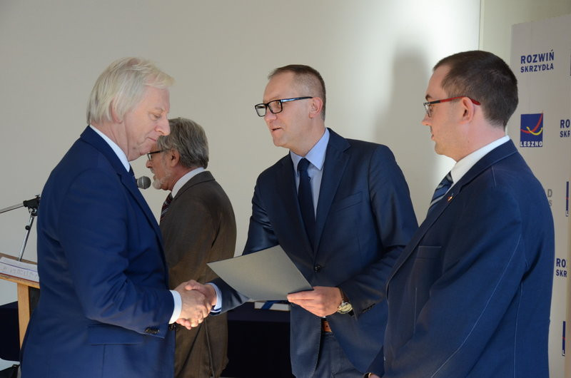 Prezydent nagrodził nauczycieli (zdjęcia)