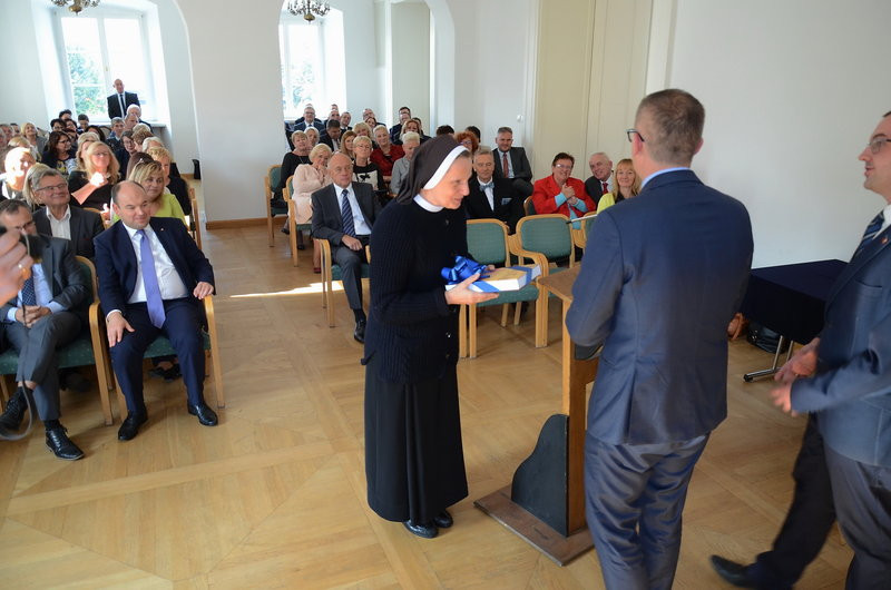 Prezydent nagrodził nauczycieli (zdjęcia)