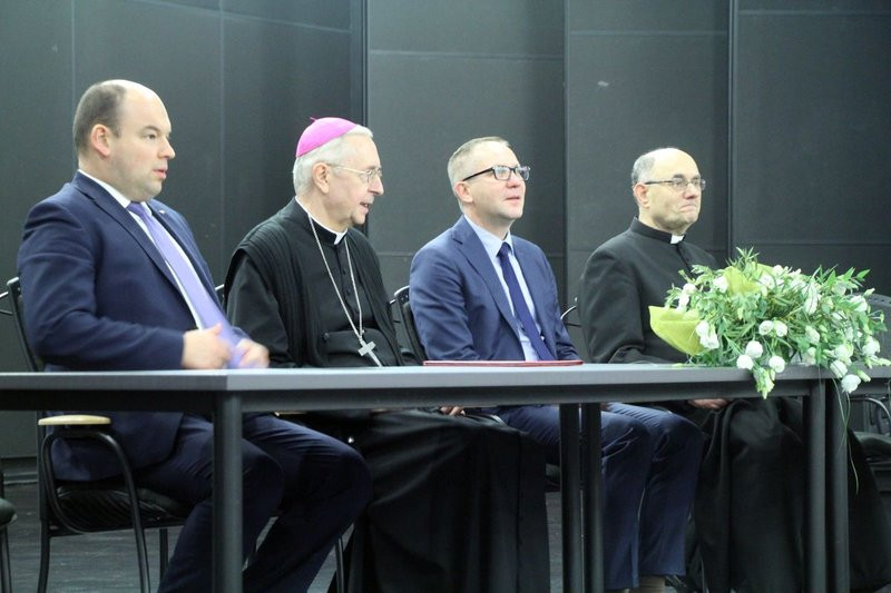 Arcybiskup mówił o rodzinie (zdjęcia)
