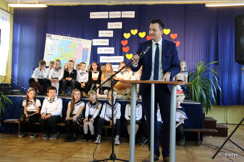 Kordzikiem pasowani na ucznia SP 2 (zdjęcia)