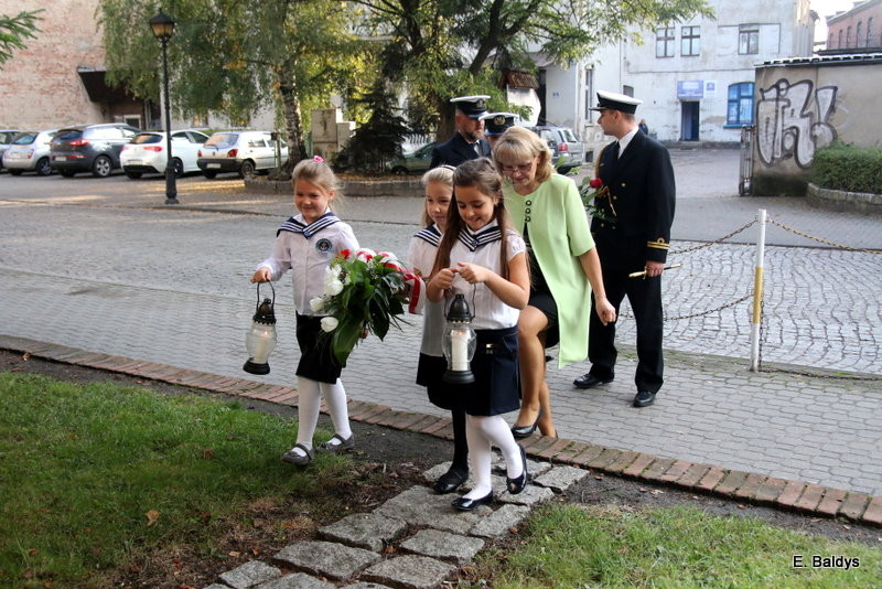 Kordzikiem pasowani na ucznia SP 2 (zdjęcia)