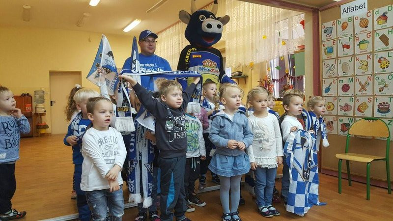 Hej Unia! - śpiewają przedszkolacy (zdjęcia)