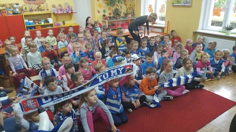 Hej Unia! - śpiewają przedszkolacy (zdjęcia)