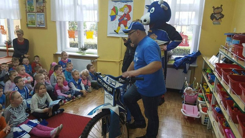 Hej Unia! - śpiewają przedszkolacy (zdjęcia)