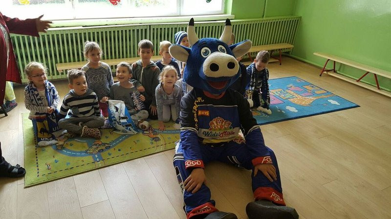 Hej Unia! - śpiewają przedszkolacy (zdjęcia)