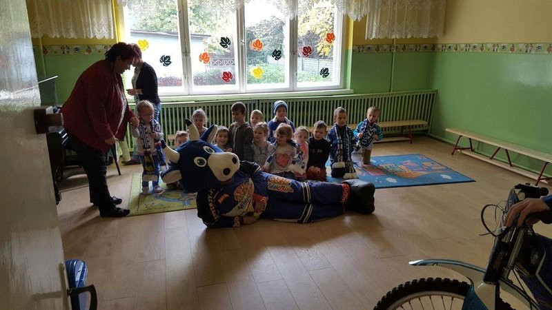Hej Unia! - śpiewają przedszkolacy (zdjęcia)