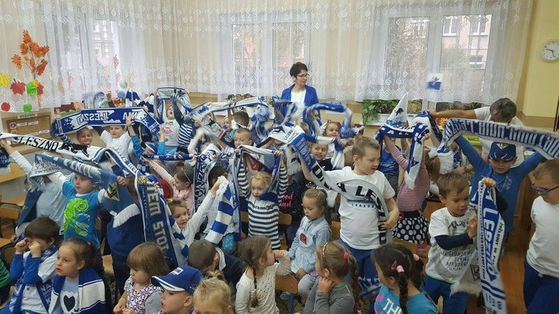 Hej Unia! - śpiewają przedszkolacy (zdjęcia)