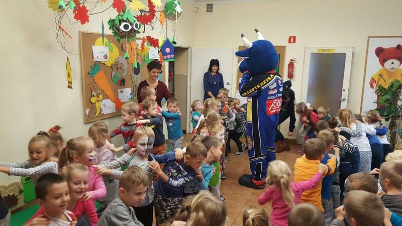Hej Unia! - śpiewają przedszkolacy (zdjęcia)