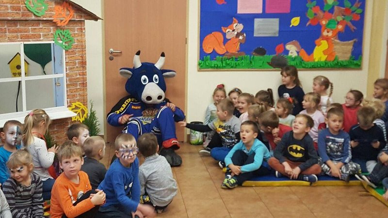 Hej Unia! - śpiewają przedszkolacy (zdjęcia)