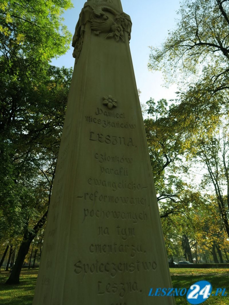 W Parku Jonstona stanął pamiątkowy obelisk (dźwięk i zdjęcia)