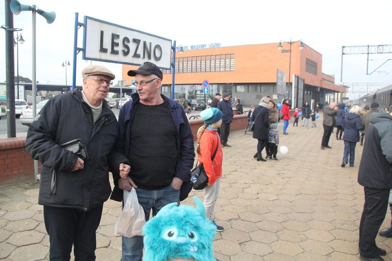 Pociąg retro połączył Leszno i Rawicz (reportaż dźwiękowy, wideo i zdjęcia)