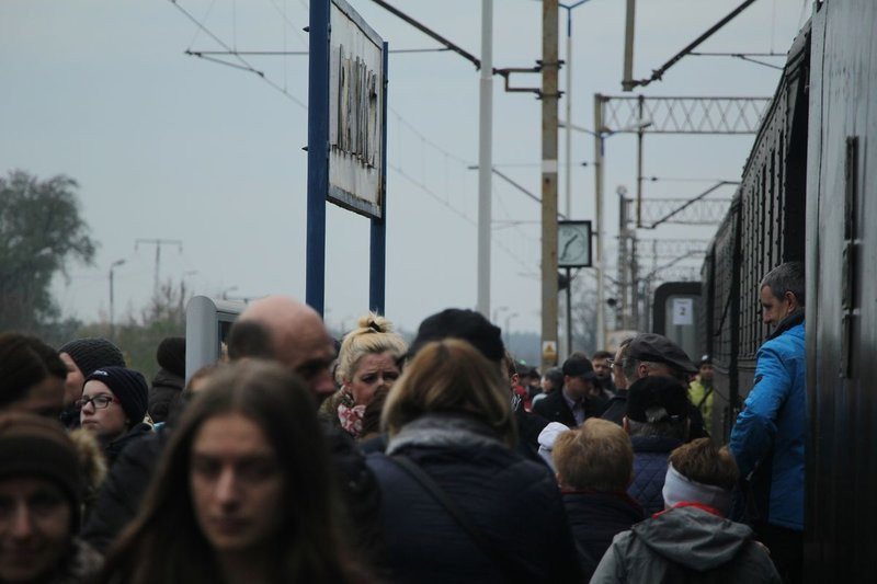 Pociąg retro połączył Leszno i Rawicz (reportaż dźwiękowy, wideo i zdjęcia)