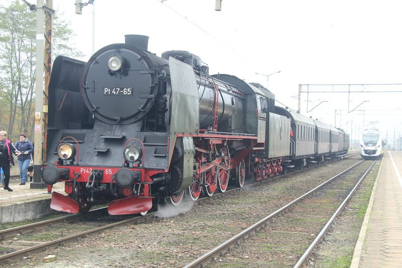 Pociąg retro połączył Leszno i Rawicz (reportaż dźwiękowy, wideo i zdjęcia)