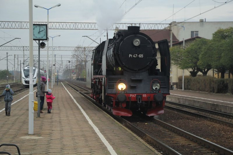 Pociąg retro połączył Leszno i Rawicz (reportaż dźwiękowy, wideo i zdjęcia)