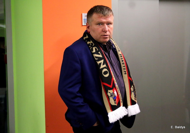 Ultrasi wracają na stadion (zdjęcia)